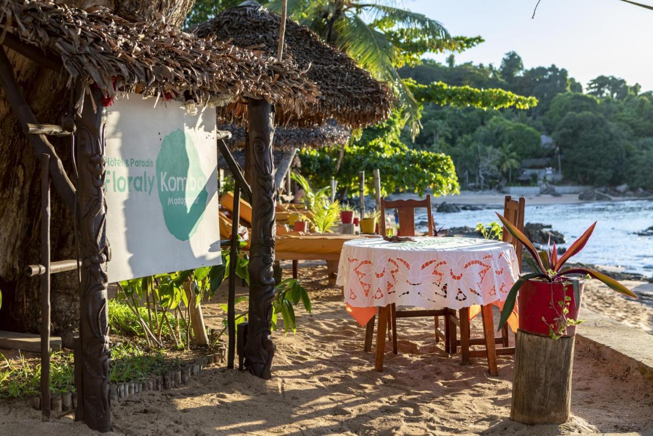 Floraly Komba Hotel - クンバ島 エクステリア 写真